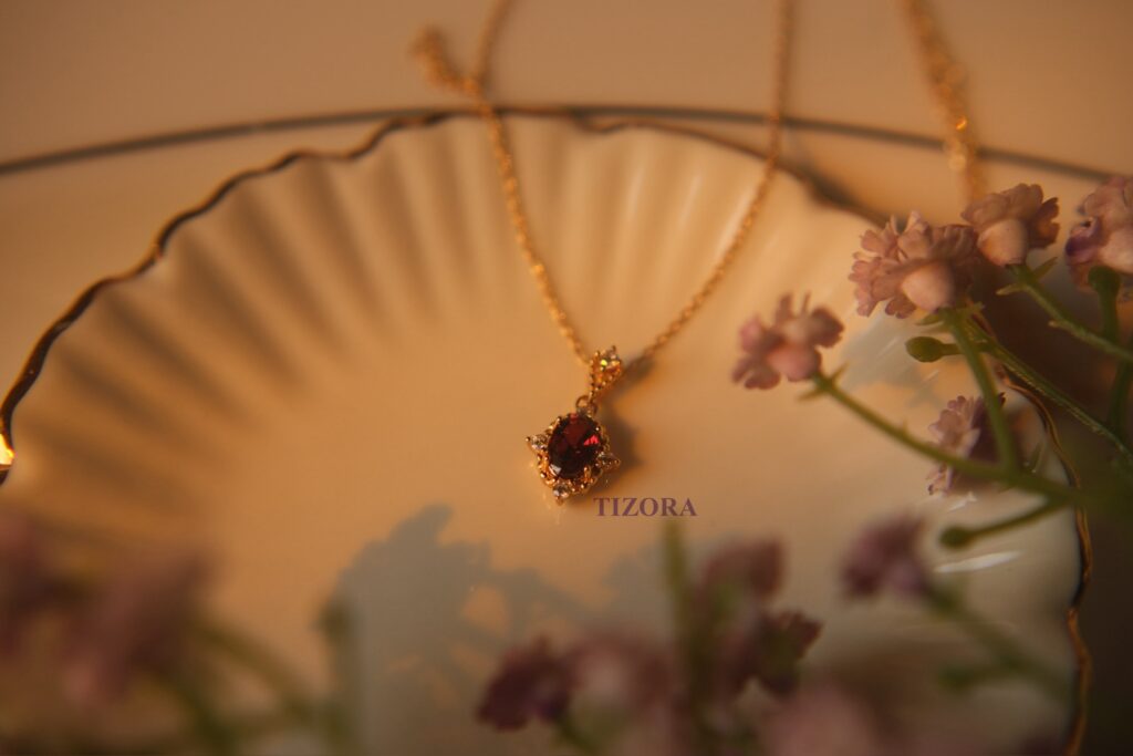 the ravé necklace