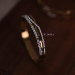 the elysia cuff